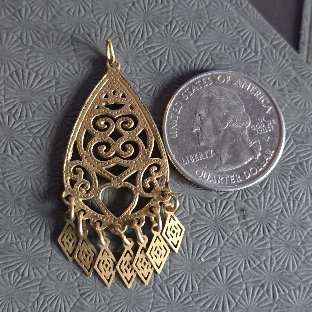 Vintage pendant gold tone filigree boho tribal ethnic
